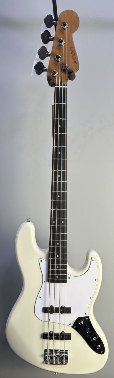 【美品】BUSKER'S　BJB-STD　ジャズベース　ホワイト　JB　白 Amazon | BUSKER'S BJB-STD SWH エレキベース 軽量ボディ ジャズ