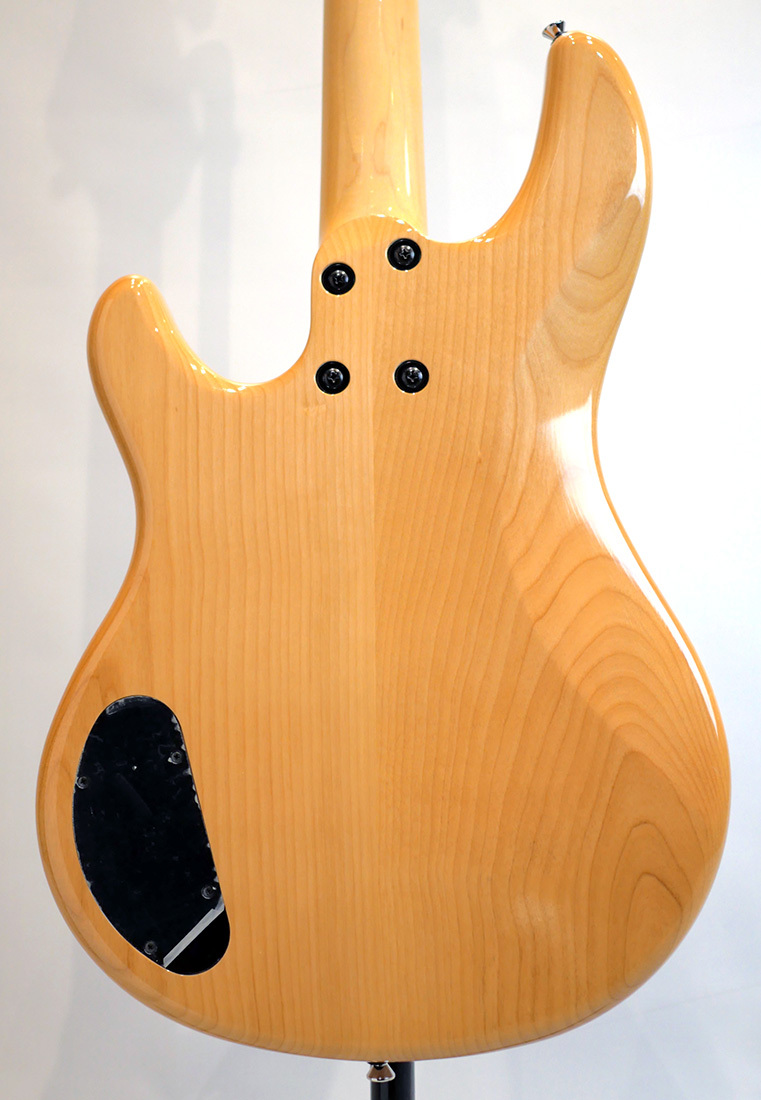 ベース YAMAHA BB LTD 店頭にて、YAMAHA BB Limited 5st エレキベースを買取させて頂きました