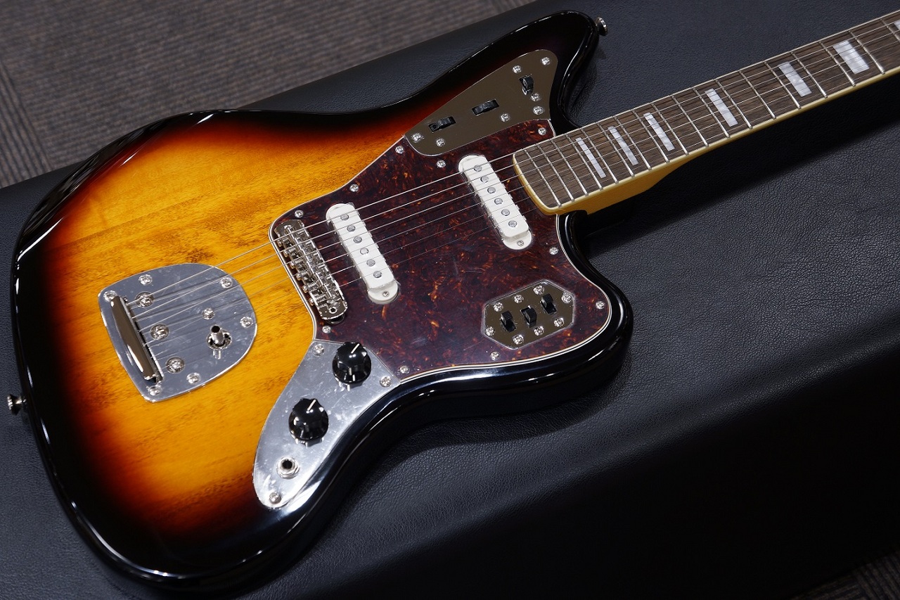 限定値下げ中！ Squier classic vibe '70s Jaguar Squier by Fender Classic Vibe '70s Jaguar - Black | White