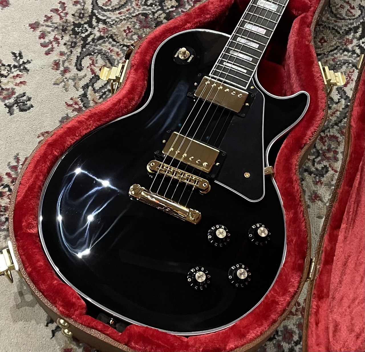 Gibson 【軽量、良バランス個体!】 Les Paul Custom 70s Ebony Gloss