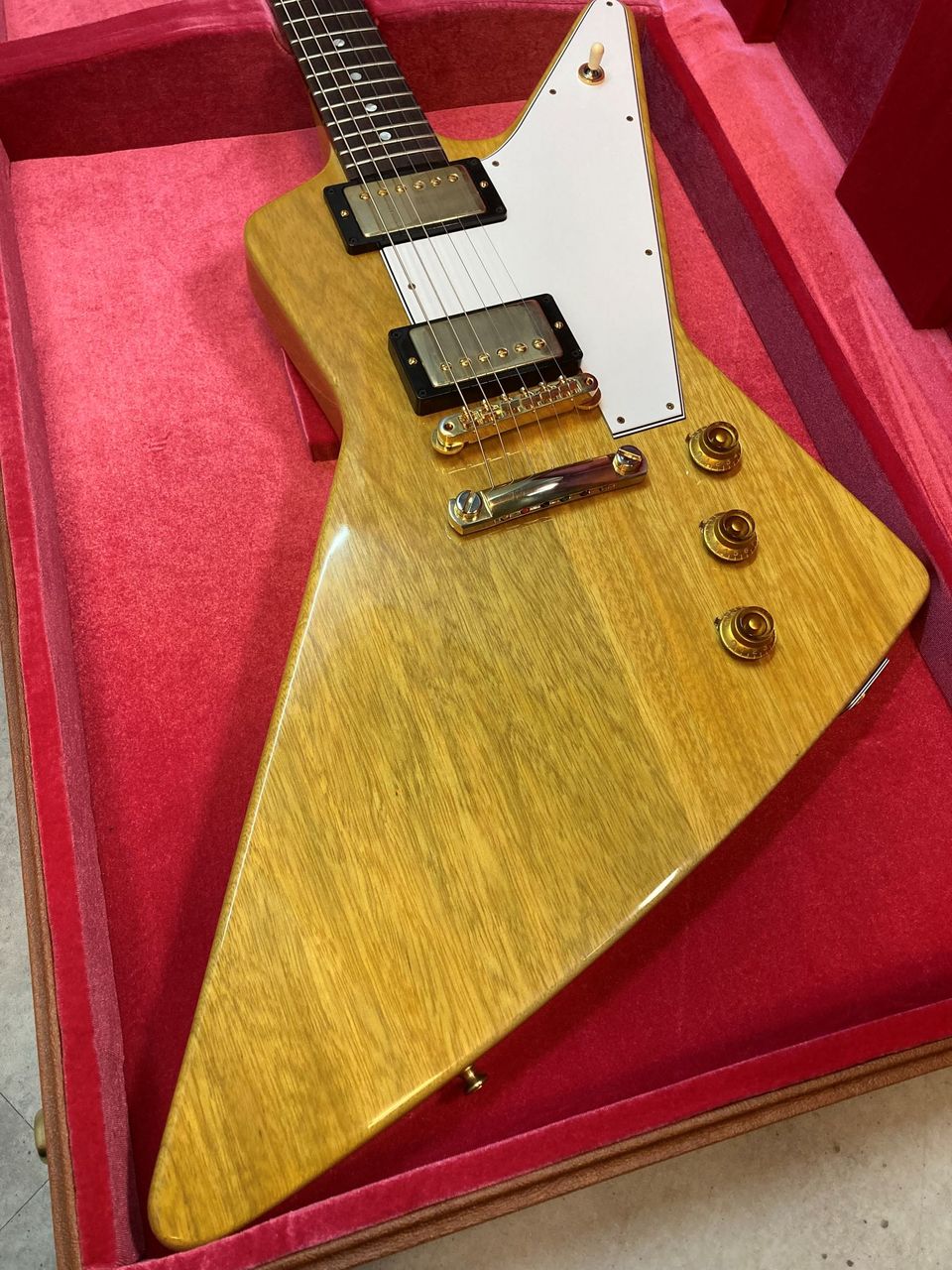 Gibson Custom Shop 1958 Korina Explorer Reissue White Pickguard