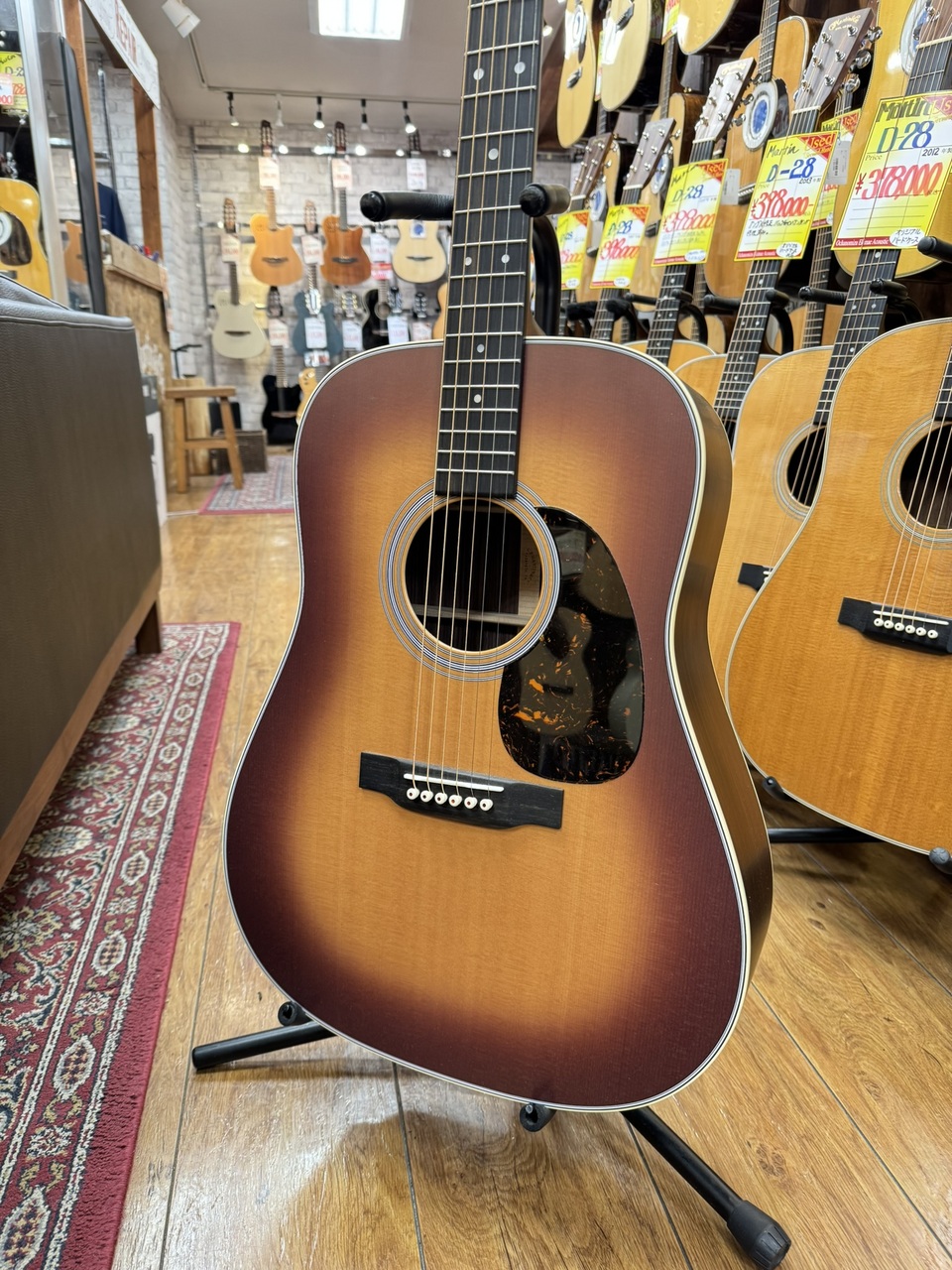 Martin D-28Satin Amberburst 【無金利キャンペーン】（中古）【楽器
