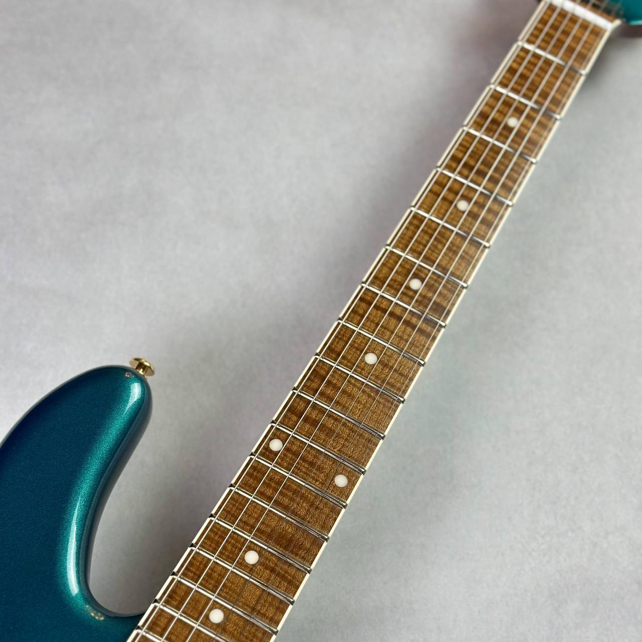 MUSIC MAN 【国内入荷3本!】StingRay II Deluxe collaboration with
