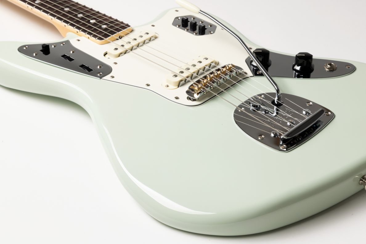 Fender 【予約受付】MOEKA SHIOTSUKA JAGUAR RW AGED SNB【次回入荷
