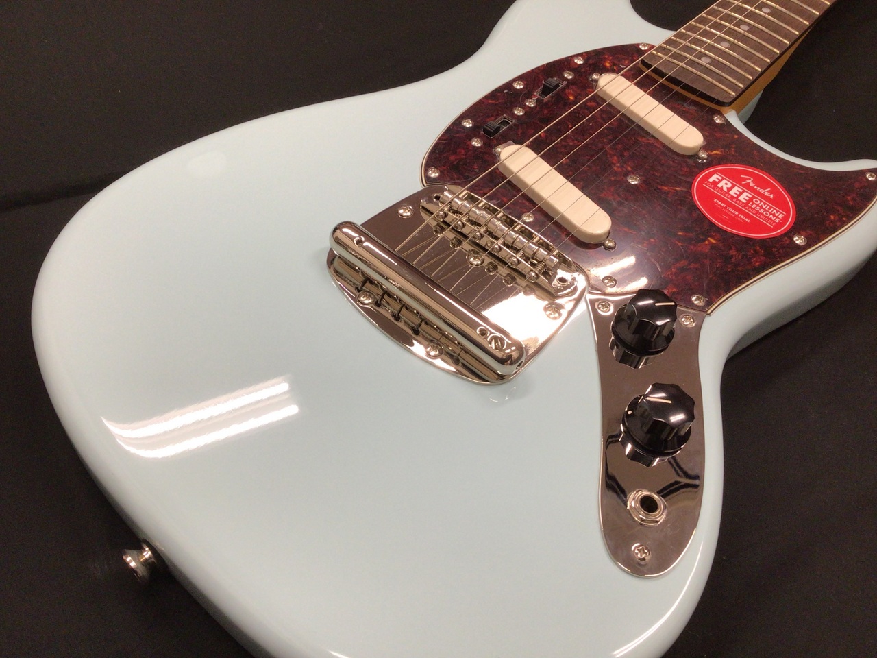 Squier by Fender Classic Vibe '60s Mustang Laurel Fingerboard