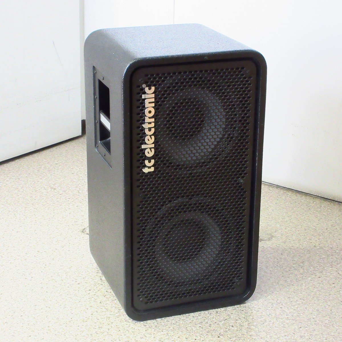 美品】tc electronic 過激 RS210 ベースアンプ キャビネット