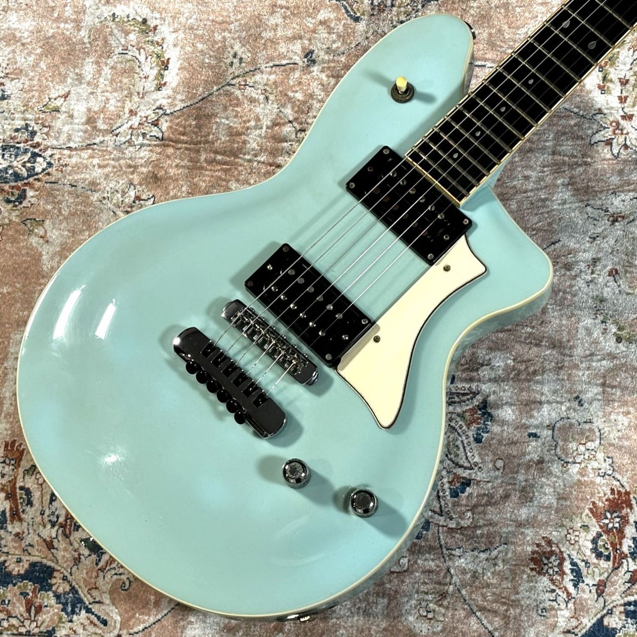 Washburn 1997/P4 Nuno Bettencourt Signature Tiffany Blue（中古