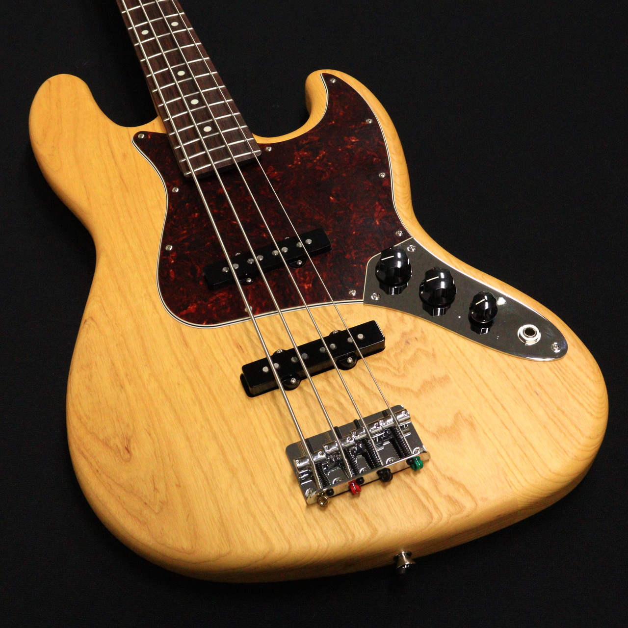 Fender Made in Japan Limited Jazz Bass®, Raw Ash Vintage Natural