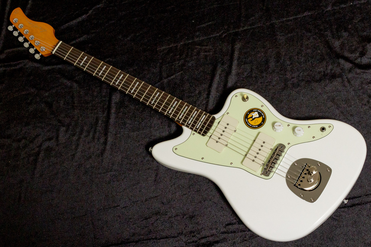 Sire Larry Carlton J5 WH #2N24990716 3.82kg【TONIQ横浜】（新品