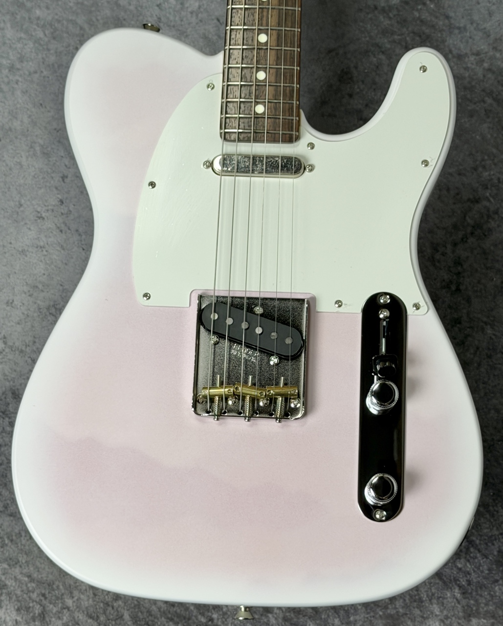 Fender Made in Japan Hybrid II 2026 Collection Telecaster Pink