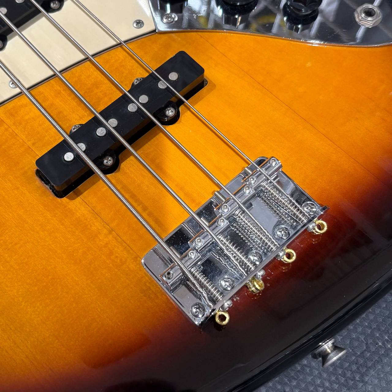 Squier by Fender Affinity Jazz Bass（中古/送料無料）【楽器検索