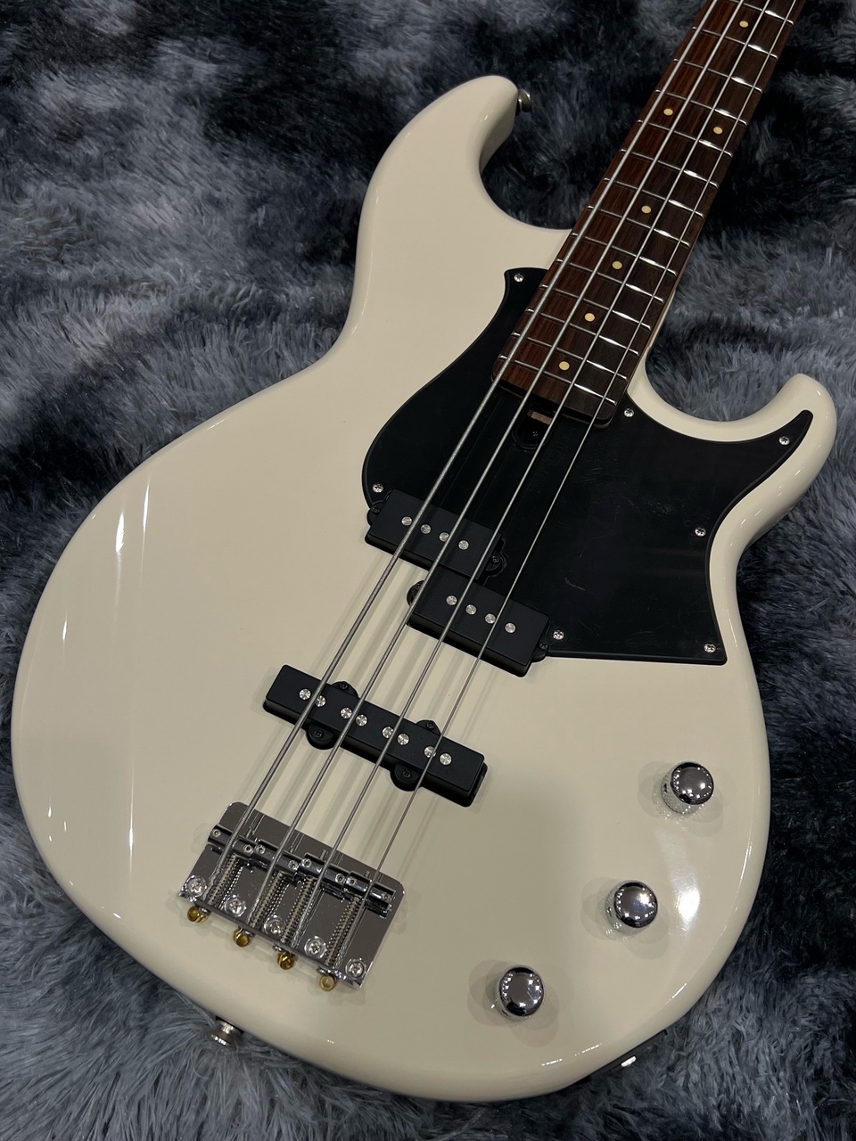 YAMAHA BB234 / VW(ヴィンテージホワイト)（新品/送料無料）【楽器検索