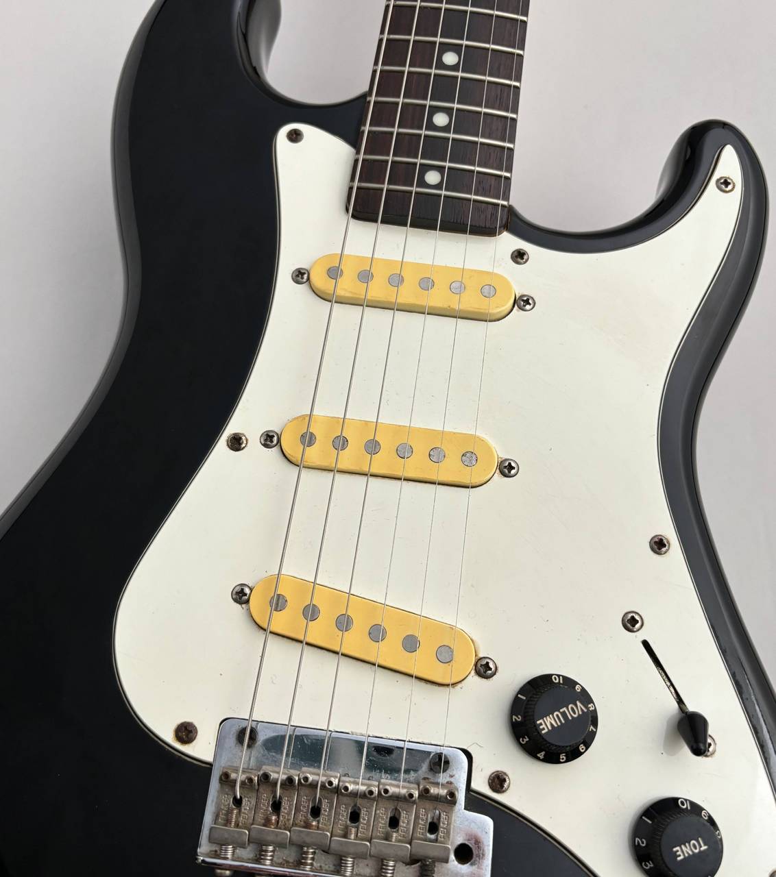 Squier by Fender Bullet 1 ~Black~ ≒3.33kg【E7シリアル】（ビンテージ）【楽器検索デジマート】