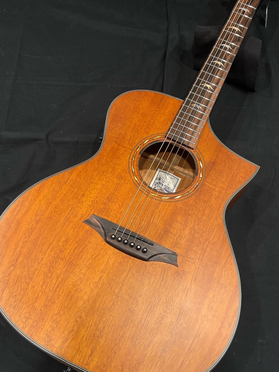 Bromo BAT 4MCE マホガニー単板トップ、エレアコ・ギター、中古美品 Bromo BAT4MCE【マホガニー単板トップ・エレアコモデル】（新品/送料