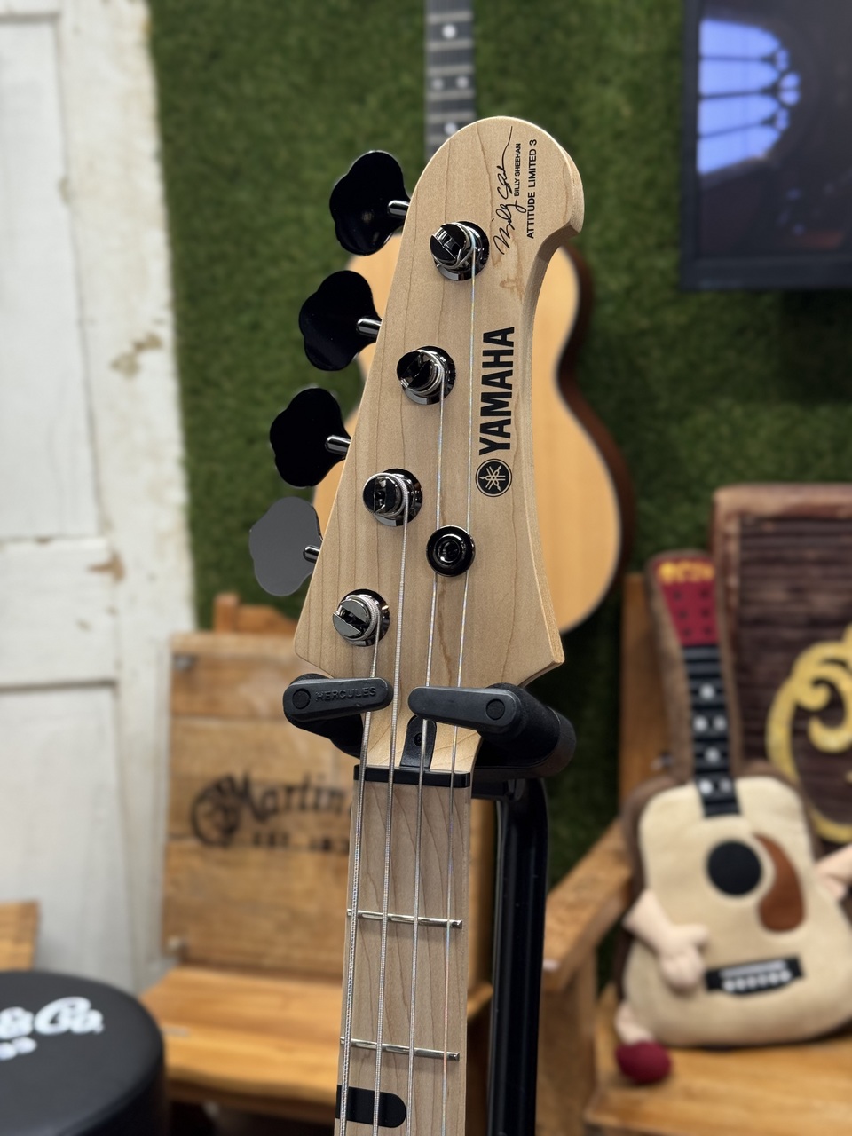 YAMAHA ATTITUDE LTD3 ソニックブルー Billy Sheehan Signature