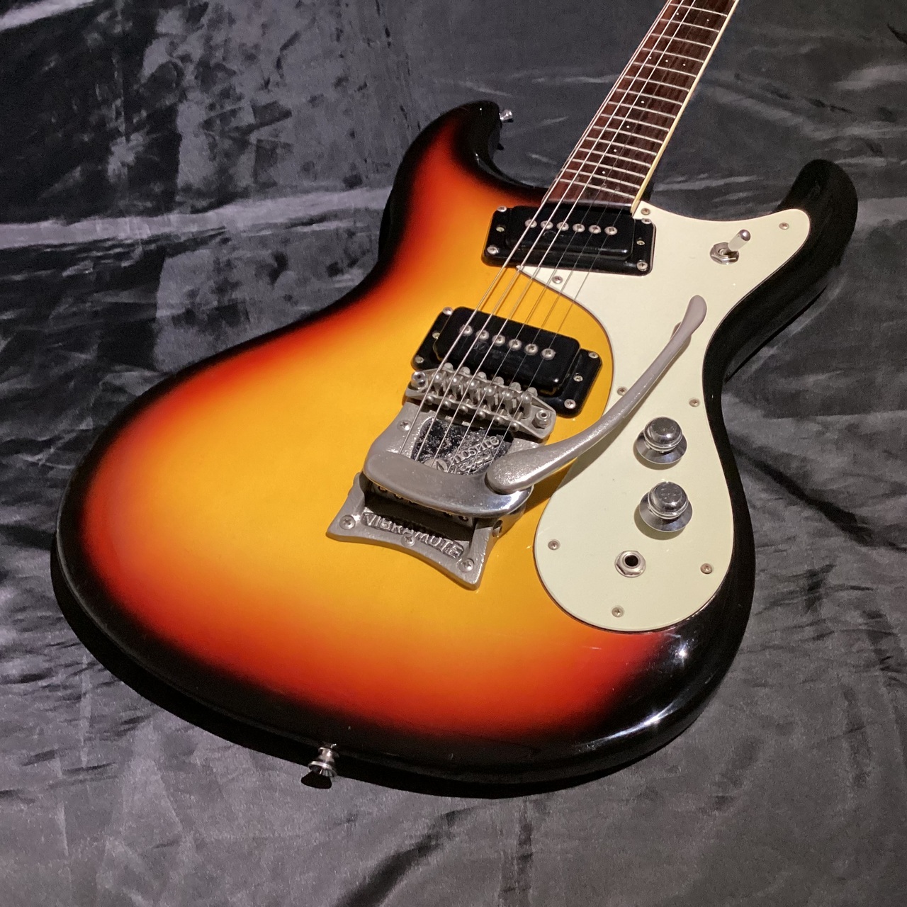 Mosrite THE VENTURES MODEL / Sunburst（中古）【楽器検索デジマート】