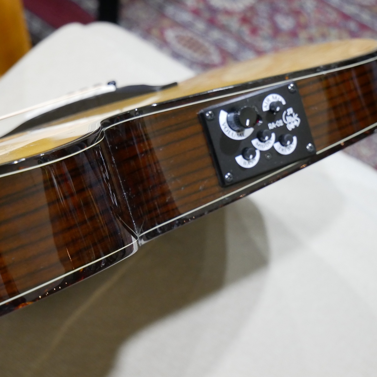Crews Maniac Sound ES-1500C / Natural 【抜群の演奏性を誇るCREWSの