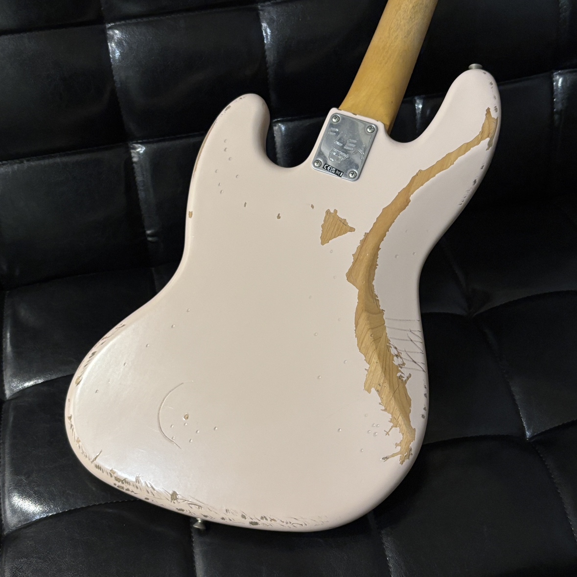 Fender Flea Jazz Bass Shell Pink【Red Hot Chili Peppers Flea