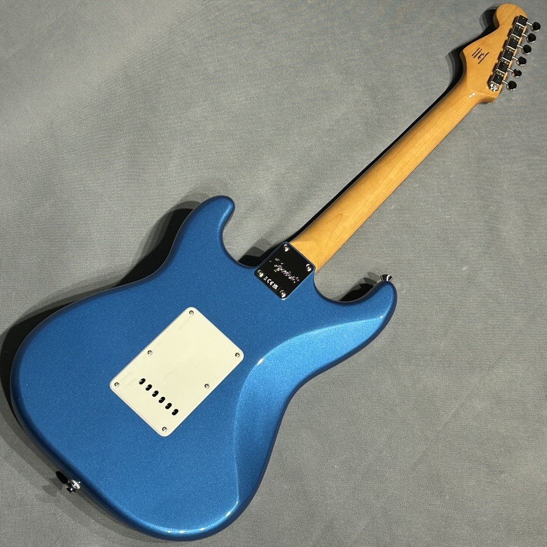 水色のSquier ストラト美品 Squier Electric Guitar Classic Stratocaster Lake Placid Blue