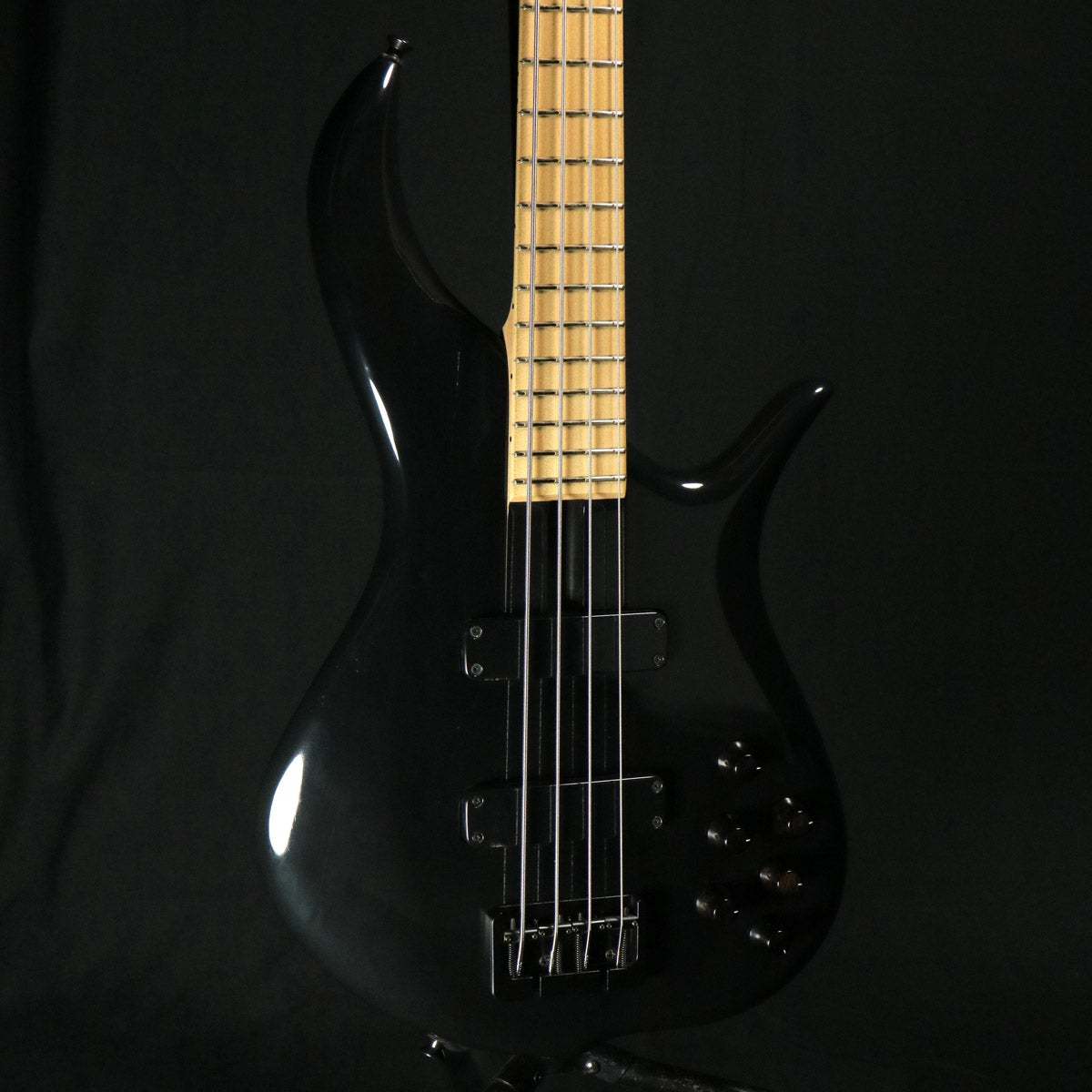 F BASS BN4 Black 【名古屋栄店】（中古/送料無料）【楽器検索デジマート】