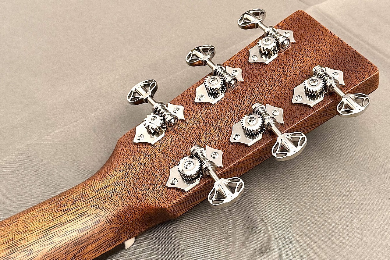 Martin 【弾きやすさ抜群のNewモデル!】 SC-13E Modern #3040043