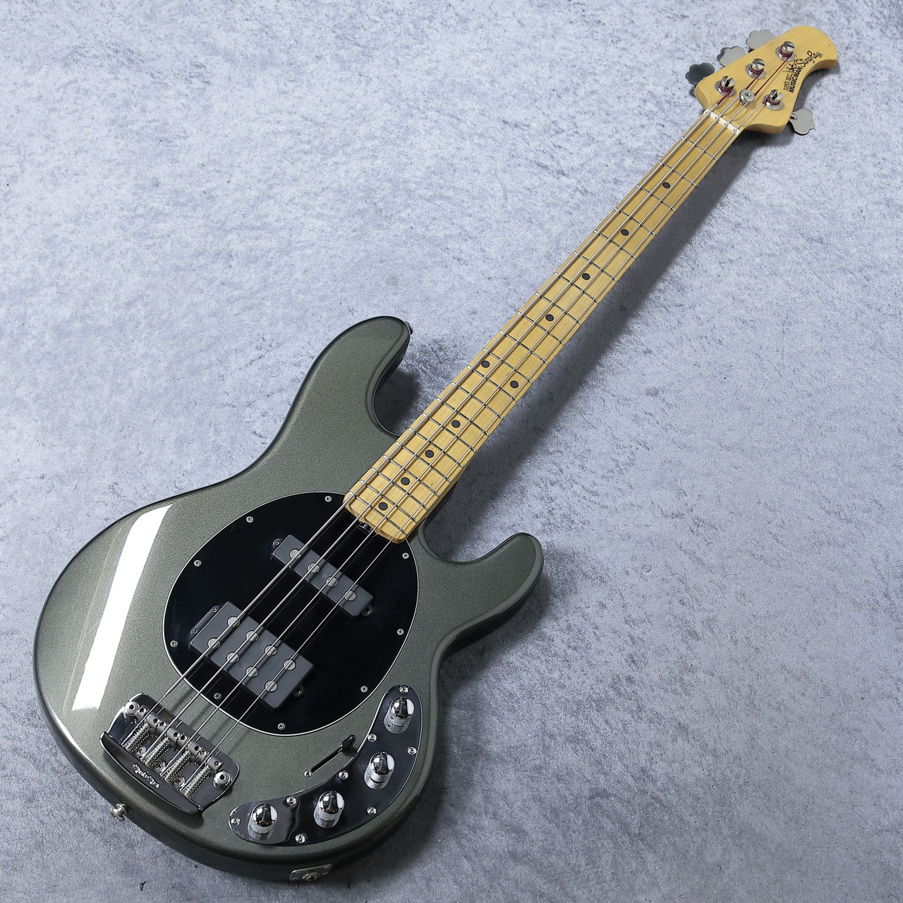 MUSIC MAN StingRay4 SH GP/M BK PG 【4.86kg】（中古）【楽器