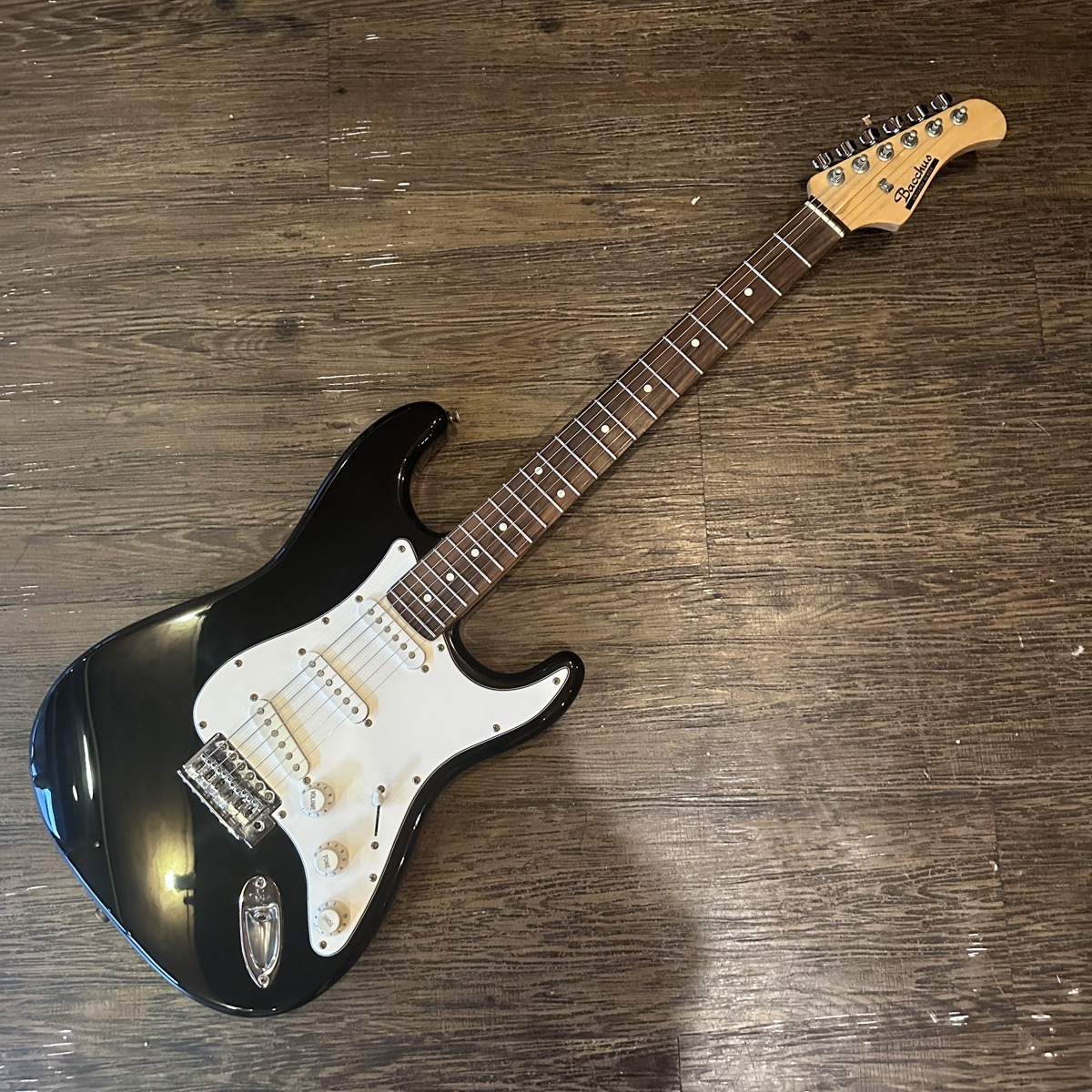Bacchus BST-250R Universe Series ST Type Electric Guitar