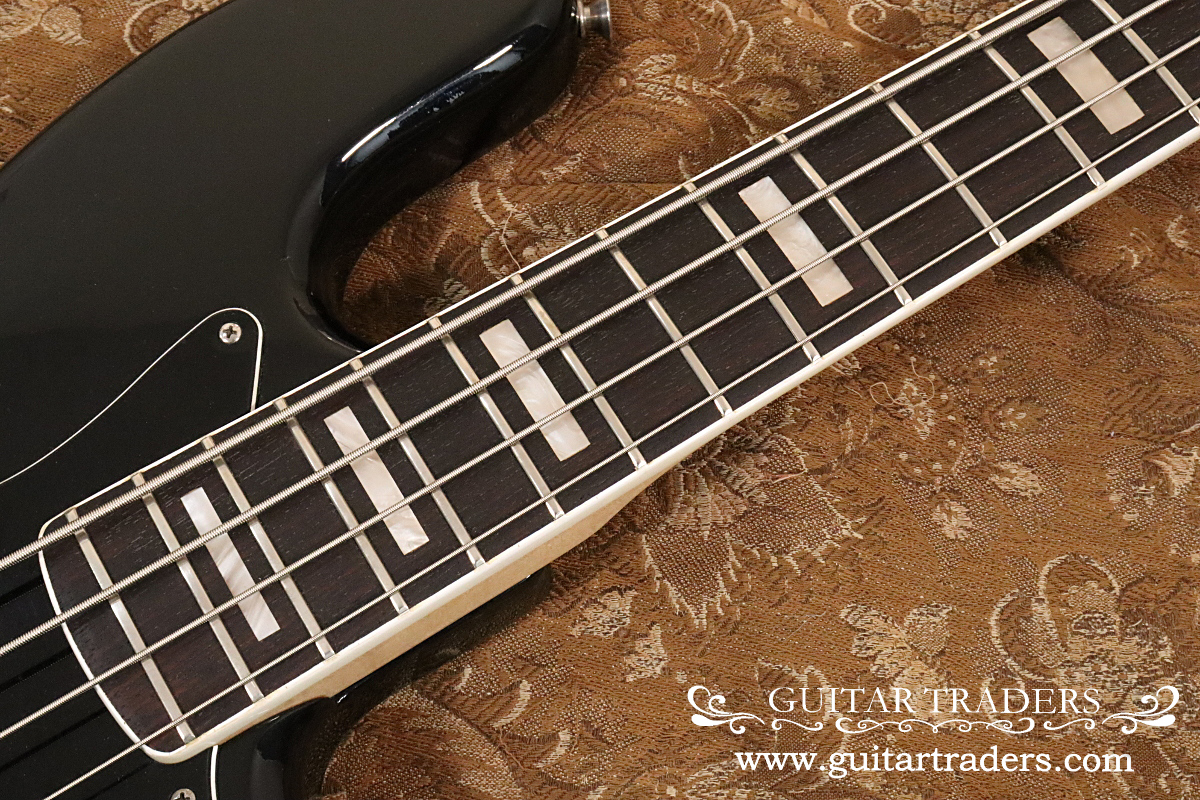 Fender 1977 Jazz Bass 