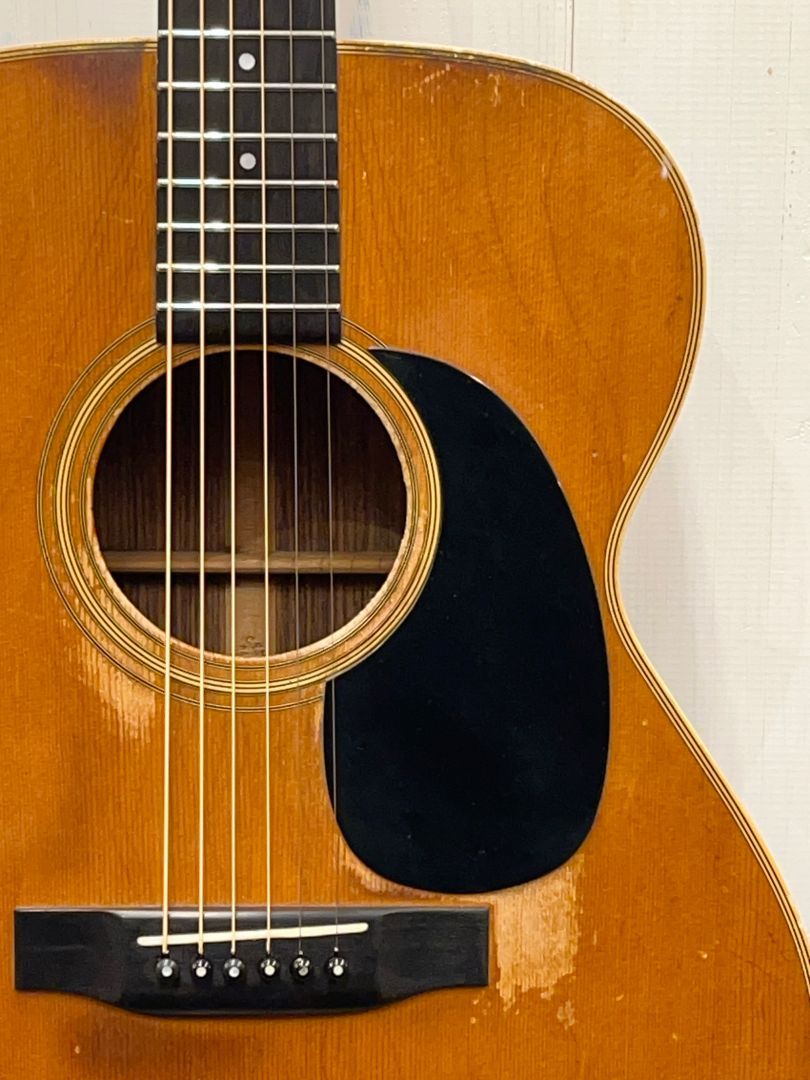 Martin D-28 1994年製サイド割れ補修跡有り