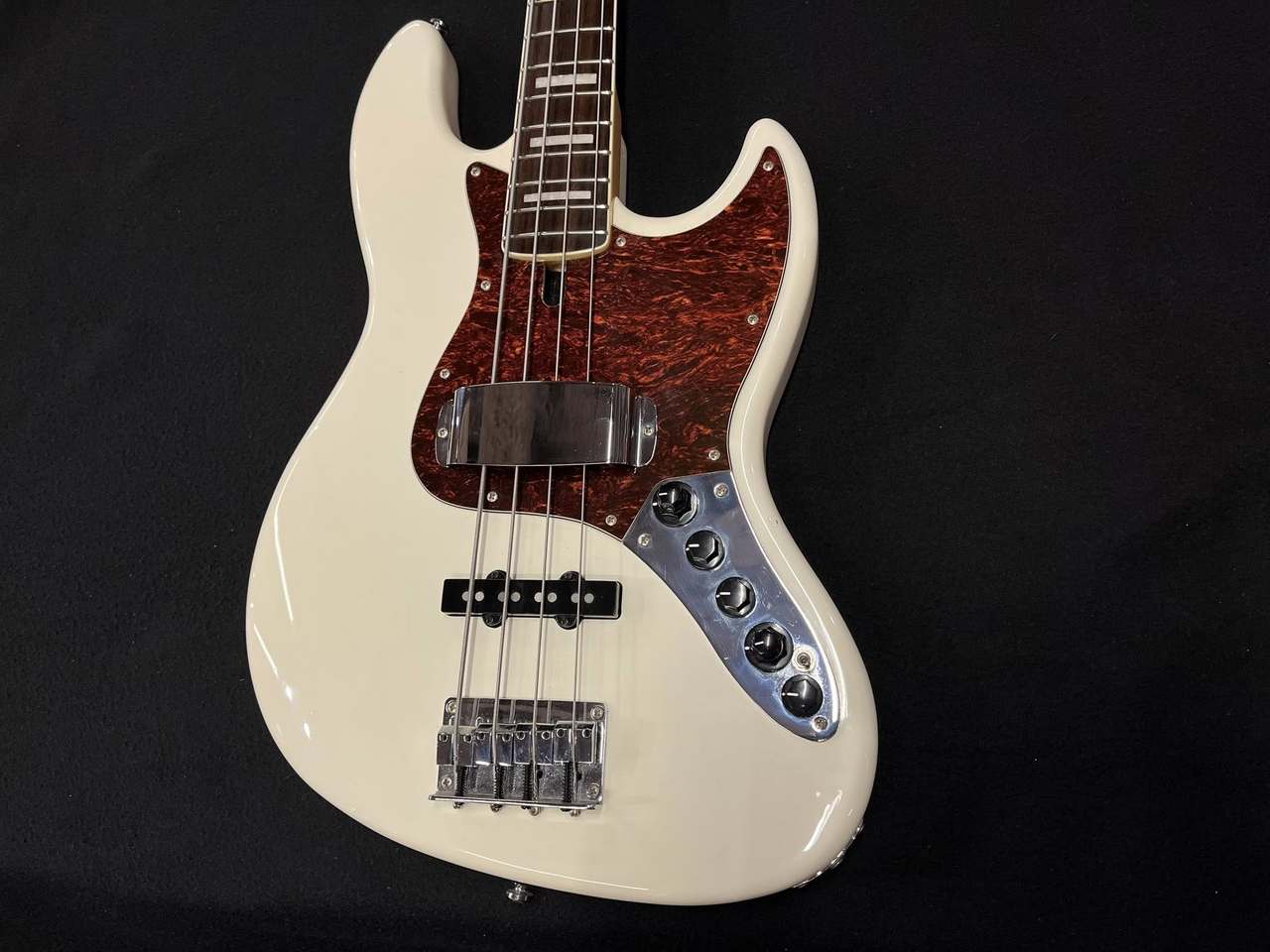 Sire Marcus Miller V7 Vintage White（中古）【楽器検索