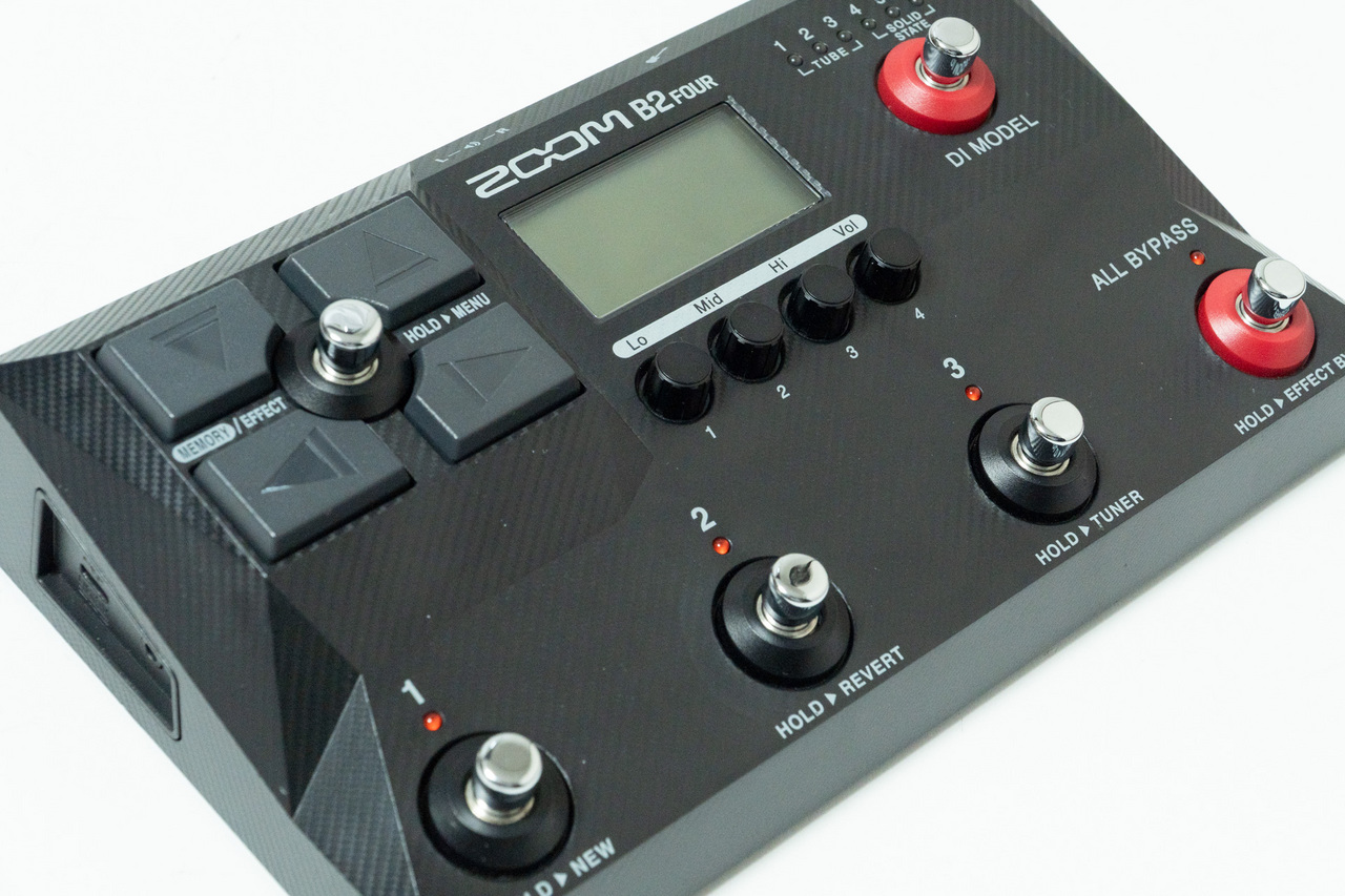 ZOOM B2 FOUR【GIB横浜エフェクター館】（中古/送料無料）【楽器検索