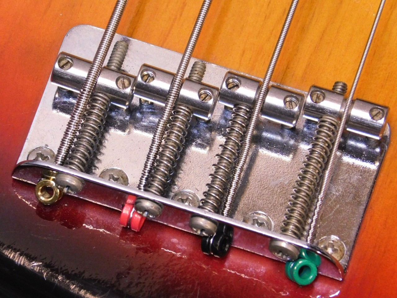 Fender Jazz Bass '72 SB/R（ビンテージ）【楽器検索デジマート】