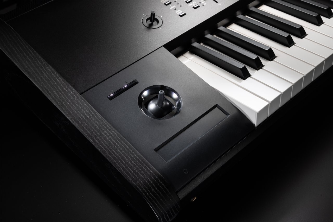 KORG KRONOS3-73【ローン分割手数料0%(24回まで)対象商品 KORG KRONOS3-73【ローン分割手数料0%(24回まで)対象商品