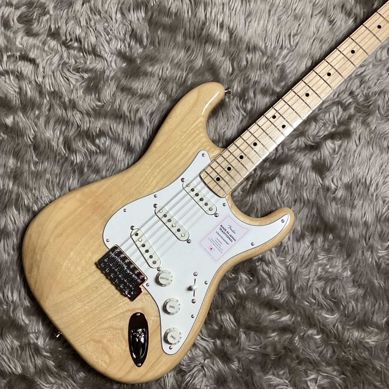 Fender Japan Stratocaster エレキギター クリーム Fender Made in Japan Traditional 70s Stratocaster Maple
