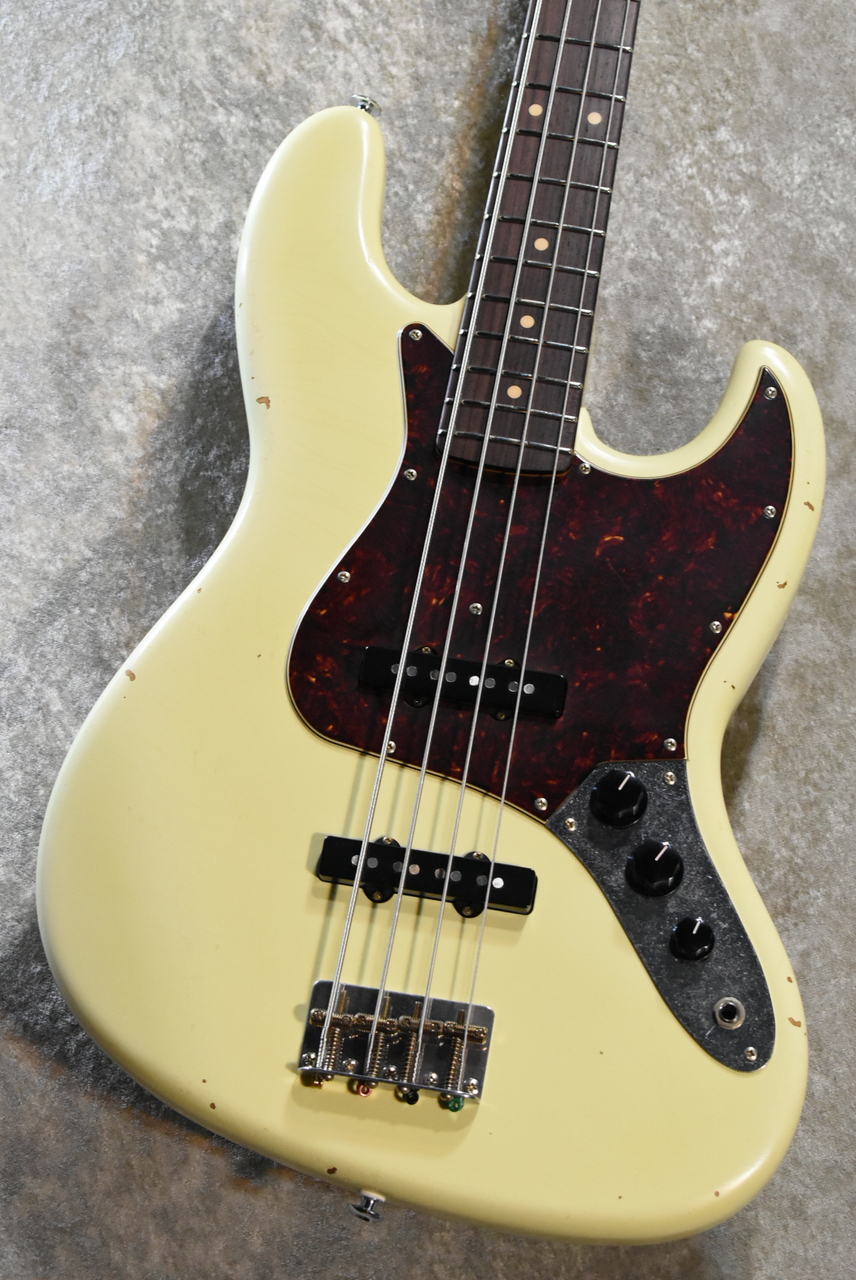Black Smoker TRAD MASTER BETA-J4 -Vintage White /Medium Aged