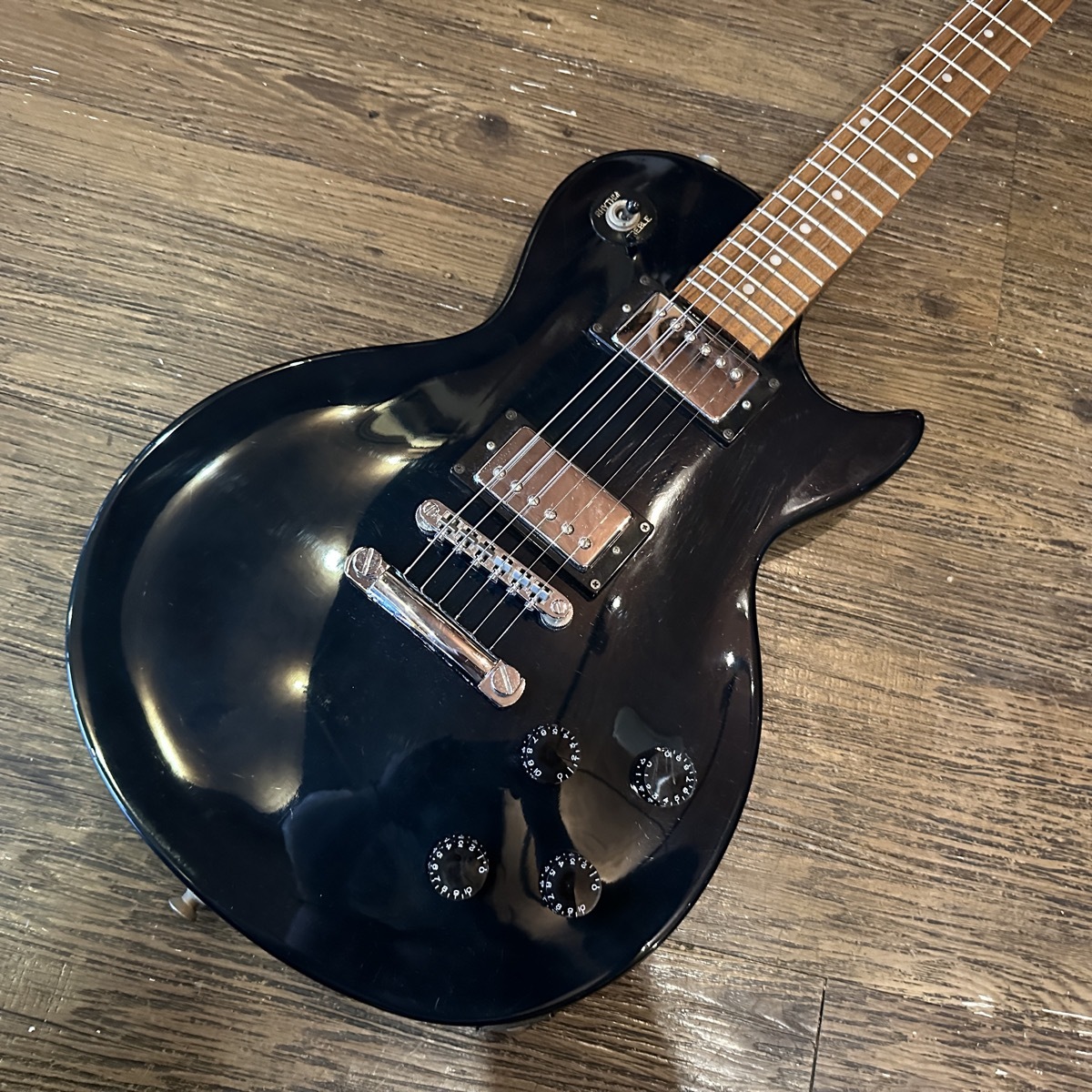 ギター TOKAI LoveRock Lespaul Studio Tokai Love Rock Les Paul Studio Electric Guitar（中古/送料