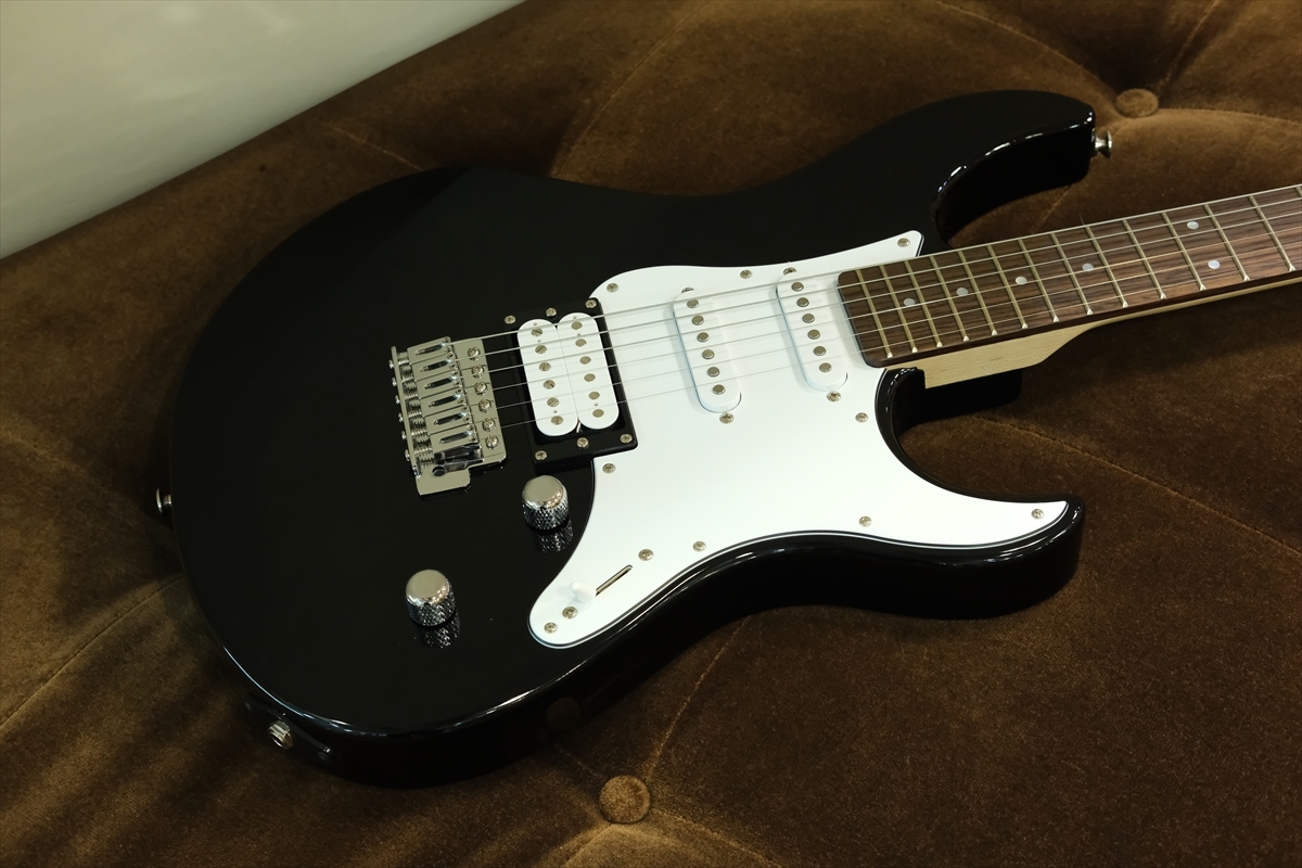 YAMAHA PACIFICA PAC112V BK エレキギター YAMAHA PACIFICA PAC112V BL (Black)｜ミュージックランドKEY