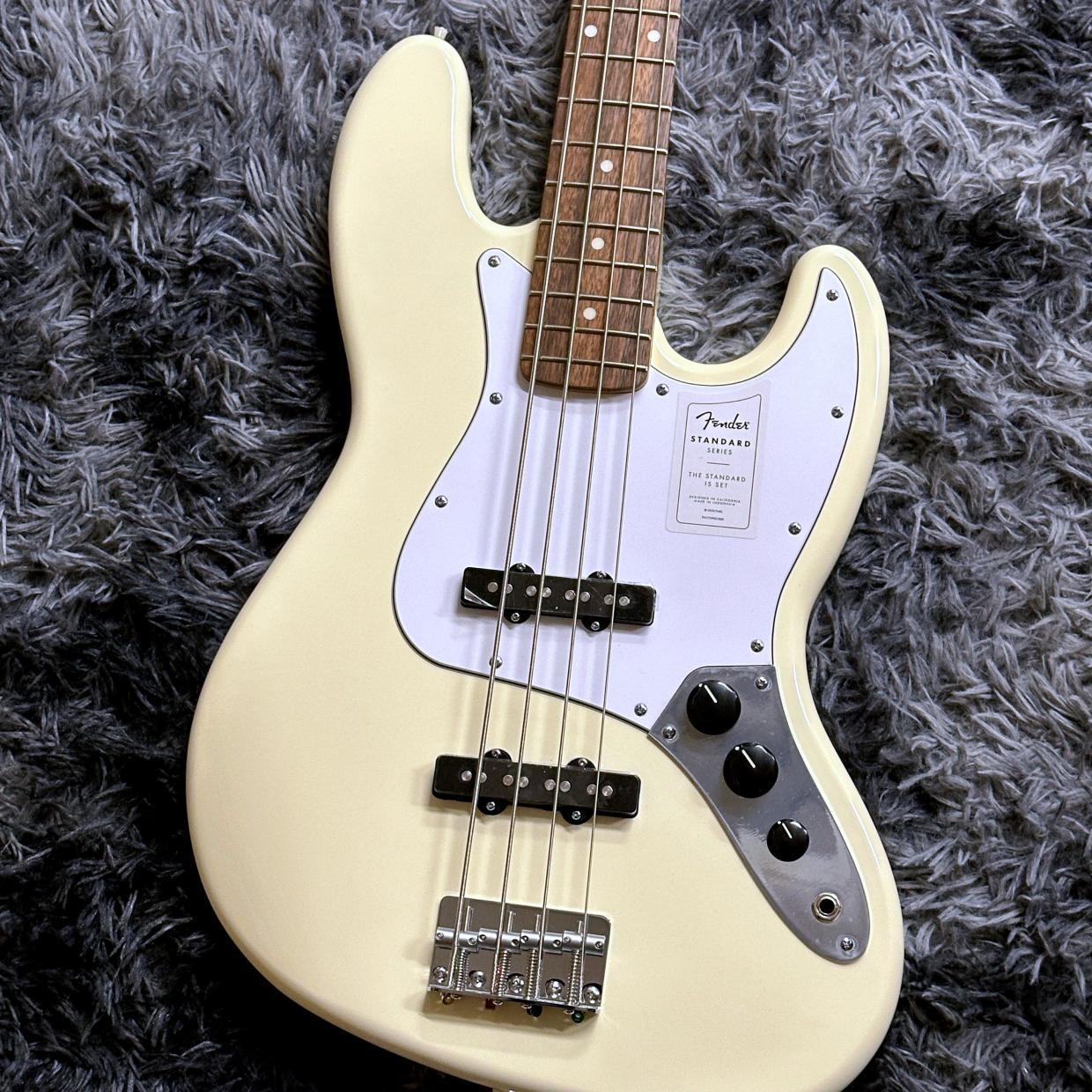 Fender Standard Jazz Bass, Laurel Fingerboard, White Pickguard
