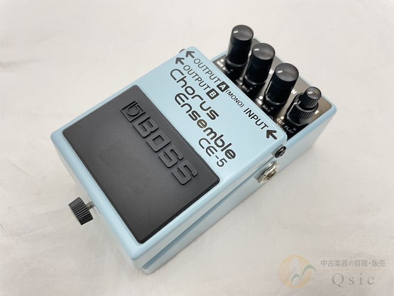 BOSS CE-5 コーラスアンサンブル BOSS / CE-5の特徴と使い方などをレビュー。暖かみある音痩せも少なく