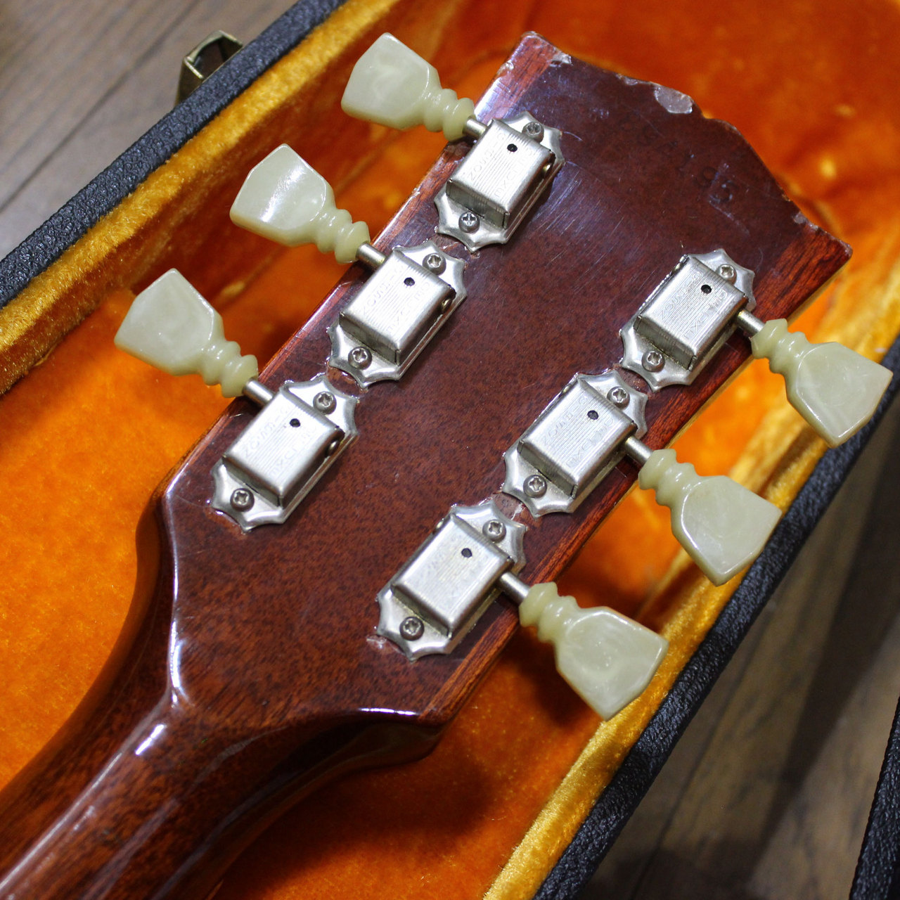 Gibson ES-335 Cherry ギブソン ES335 チェリー 1969-1970年製です 