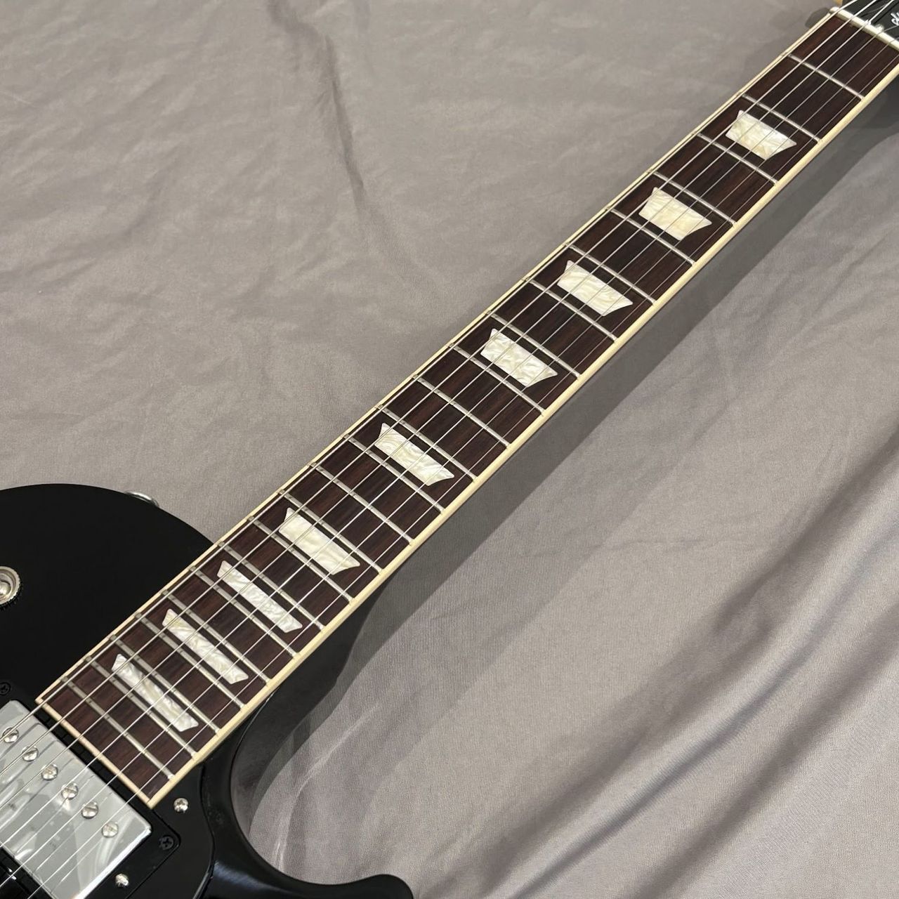Gibson Les Paul Studio/色EB/エボニー/3.6kg【実物画像】（B級特価