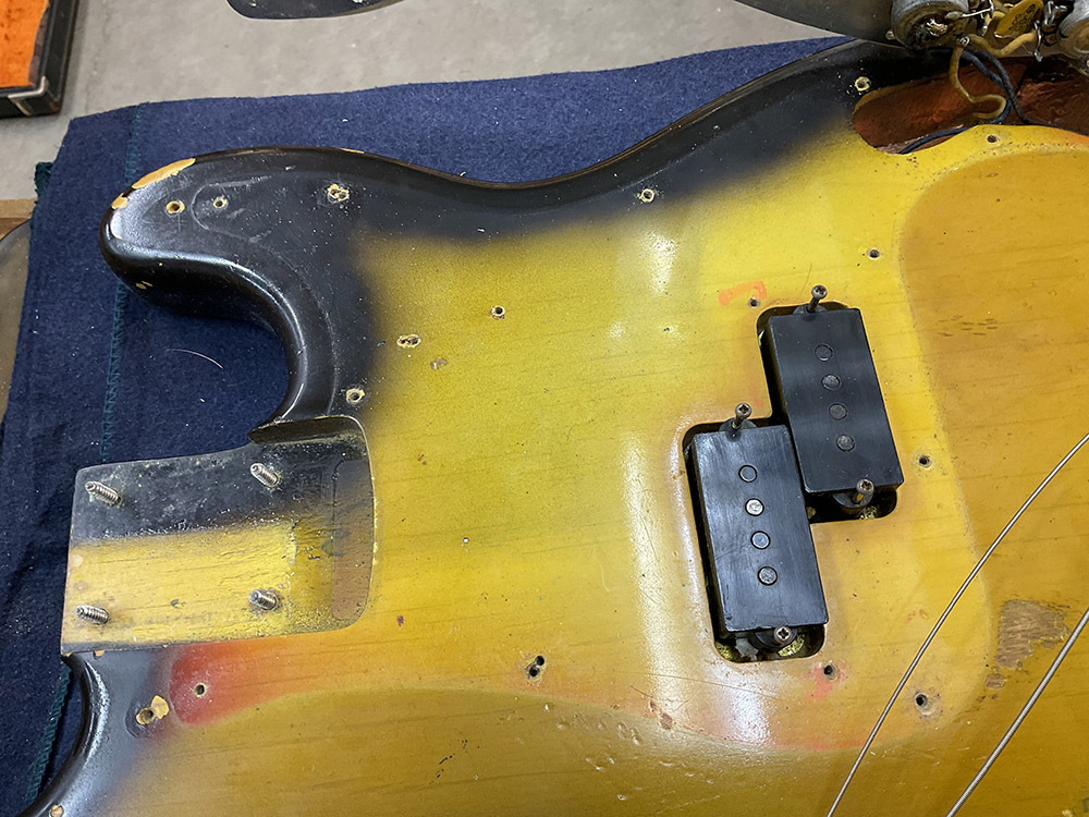 Fender 1966 Precision Bass (SB/R)（ビンテージ）【楽器検索デジマート】