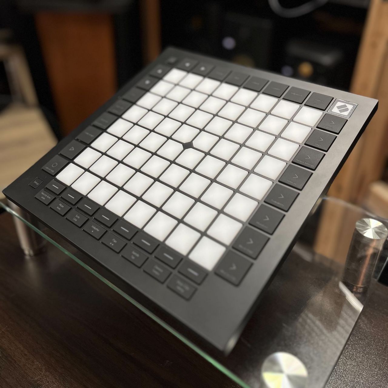 Novation Launchpad Pro mk3 中古美品 Novation Launchpad Pro Mk3 <ノベーション>｜平野楽器 ロッキン