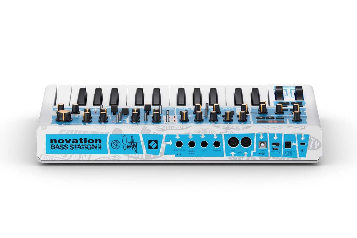 Novation Bass Station II Swifty Edition パラフォニック・アナログ