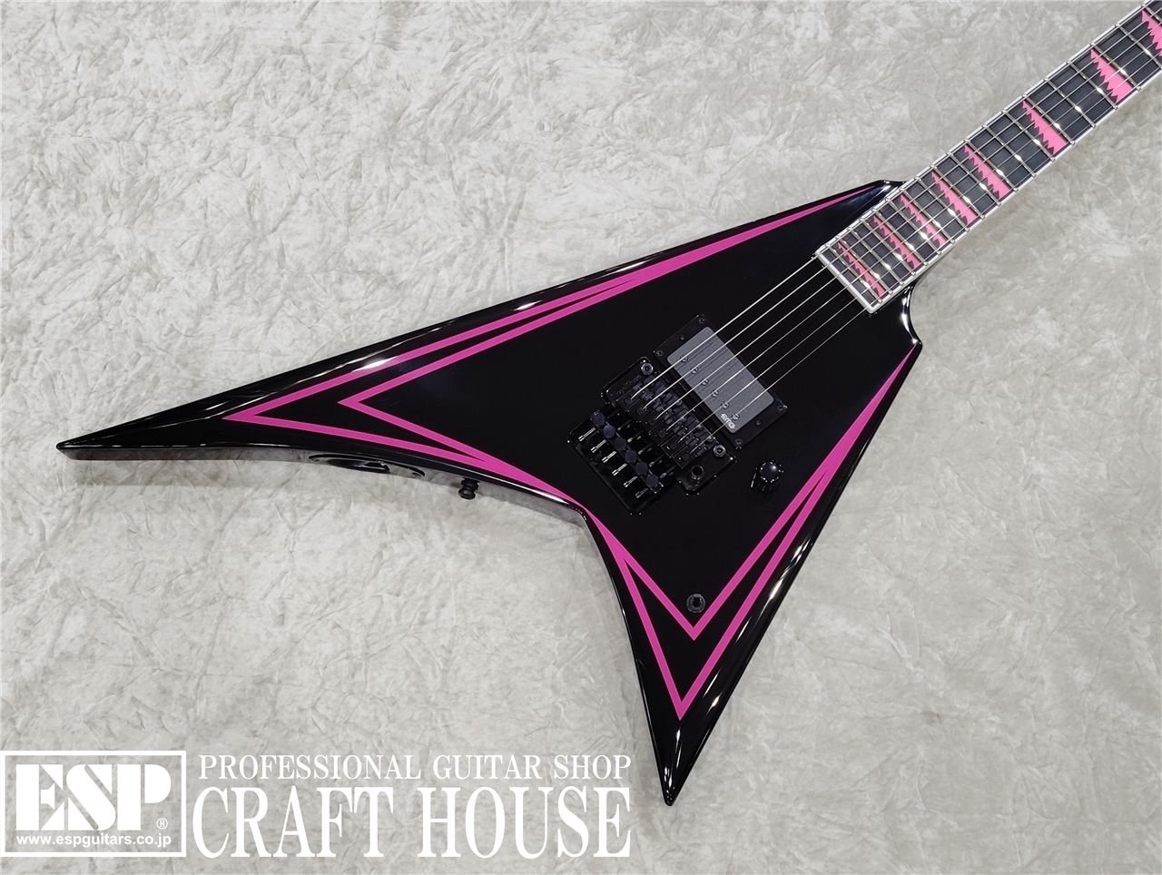 EDWARDS PINK SAWTOOTH、Alexi Laihoモデル 1018_C_ESP_Edwards_E_AL_166_Pi