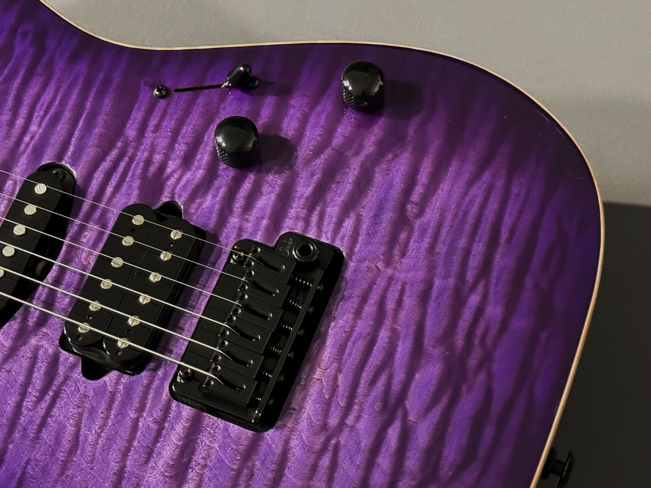 Suhr Custom Standard Trans Purple Burst【1ピースボディ&1ピース
