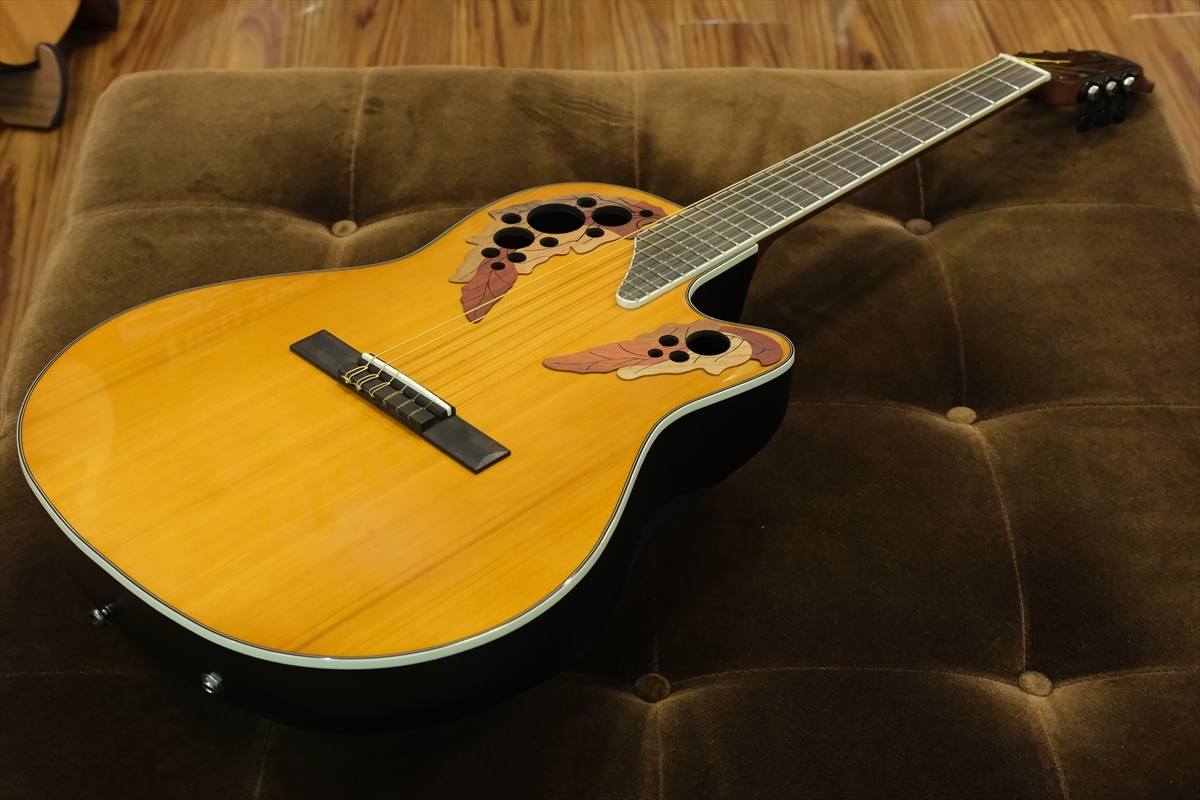 Ovation Celebrity Elite Nylon Mid Depth CE44C-4A-G Aged Natural