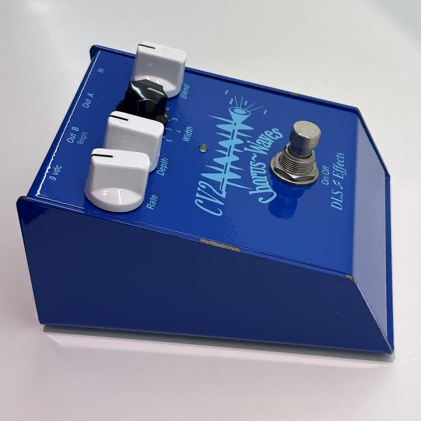【即購入OK】DLS EFFECTS CV2 Chorus〜Waves CV2 Chorus Waves Humbucker & Single Coil DEMO - YouTube