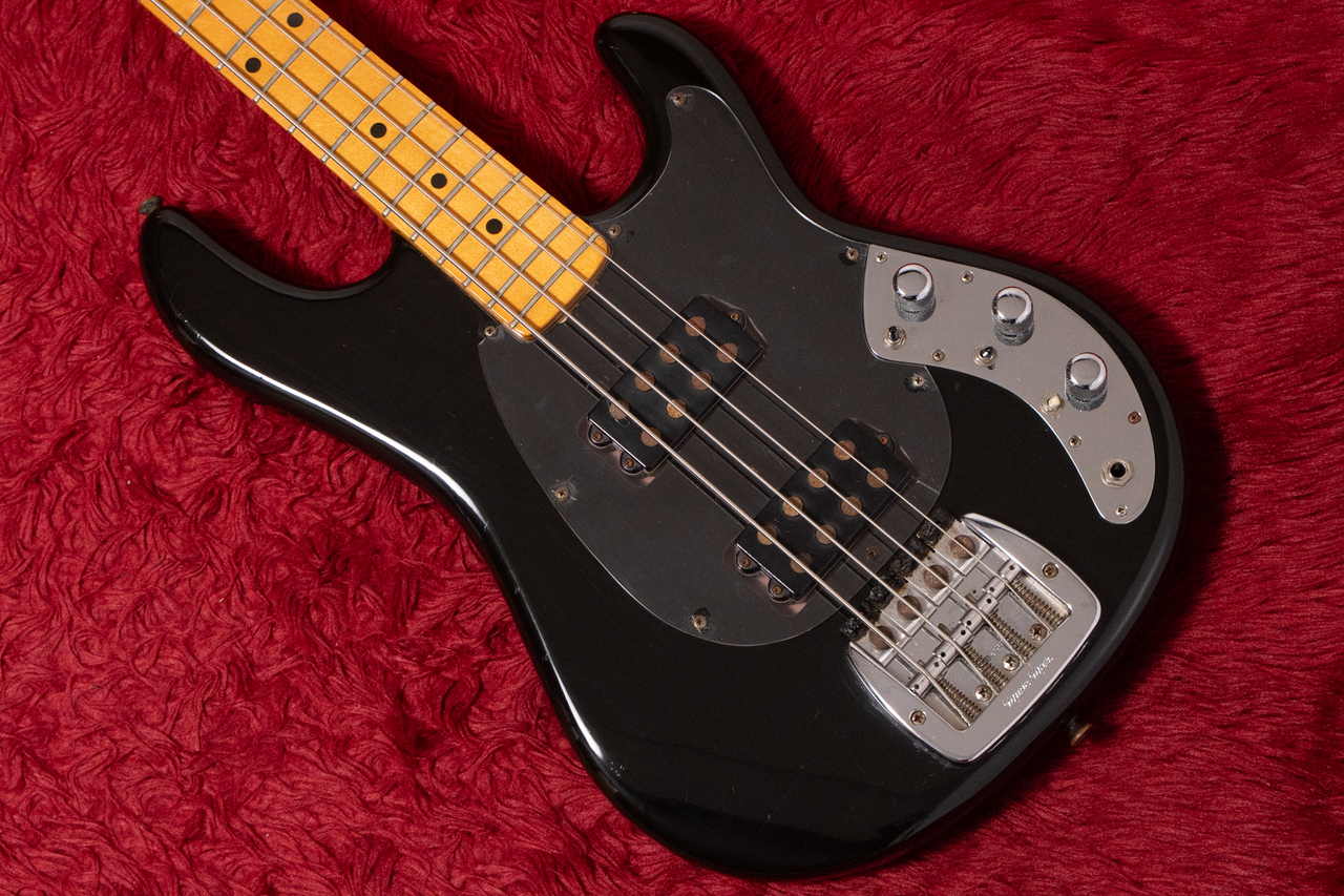 MUSIC MAN Pre Ernie Sabre Bass Black 1979 4.120kg #C004565【GIB