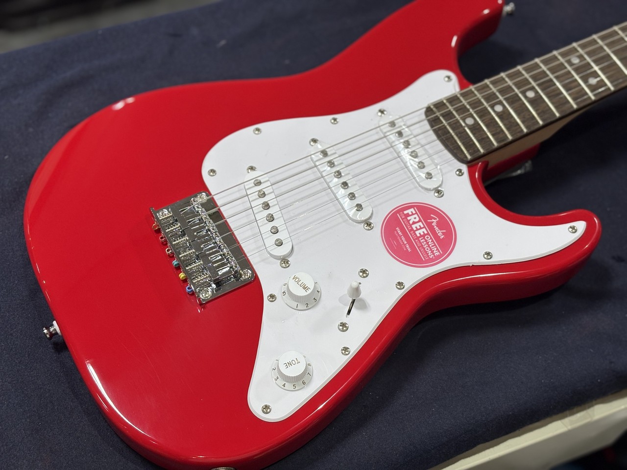 Squier by Fender Mini Stratocaster Laurel Fingerboard Dakota Red